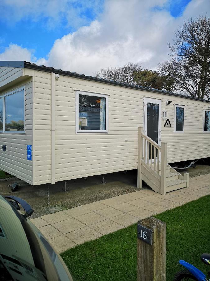 Hotel Lakeland Leisure Park Flookburgh Exterior foto
